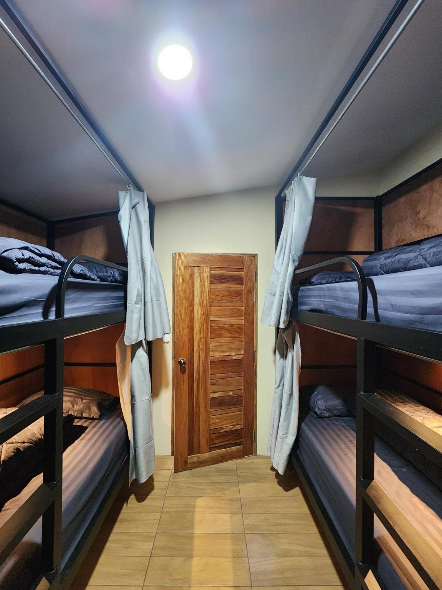 The 10 Club Hostel 통살라 외부 사진