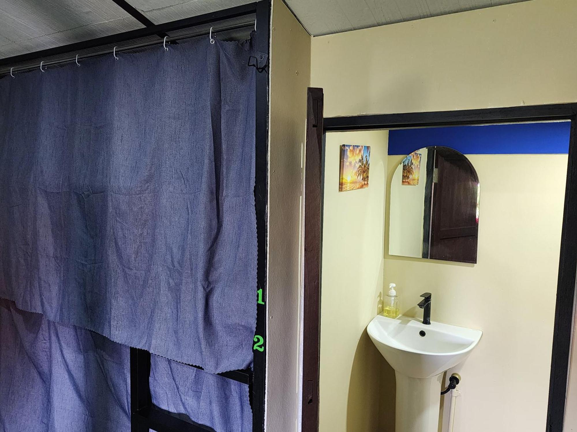 The 10 Club Hostel 통살라 외부 사진