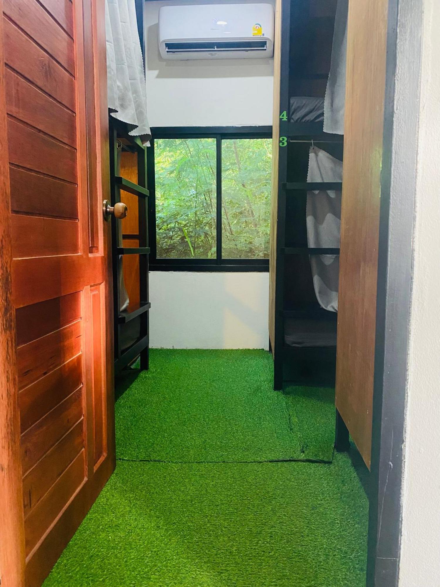 The 10 Club Hostel 통살라 외부 사진