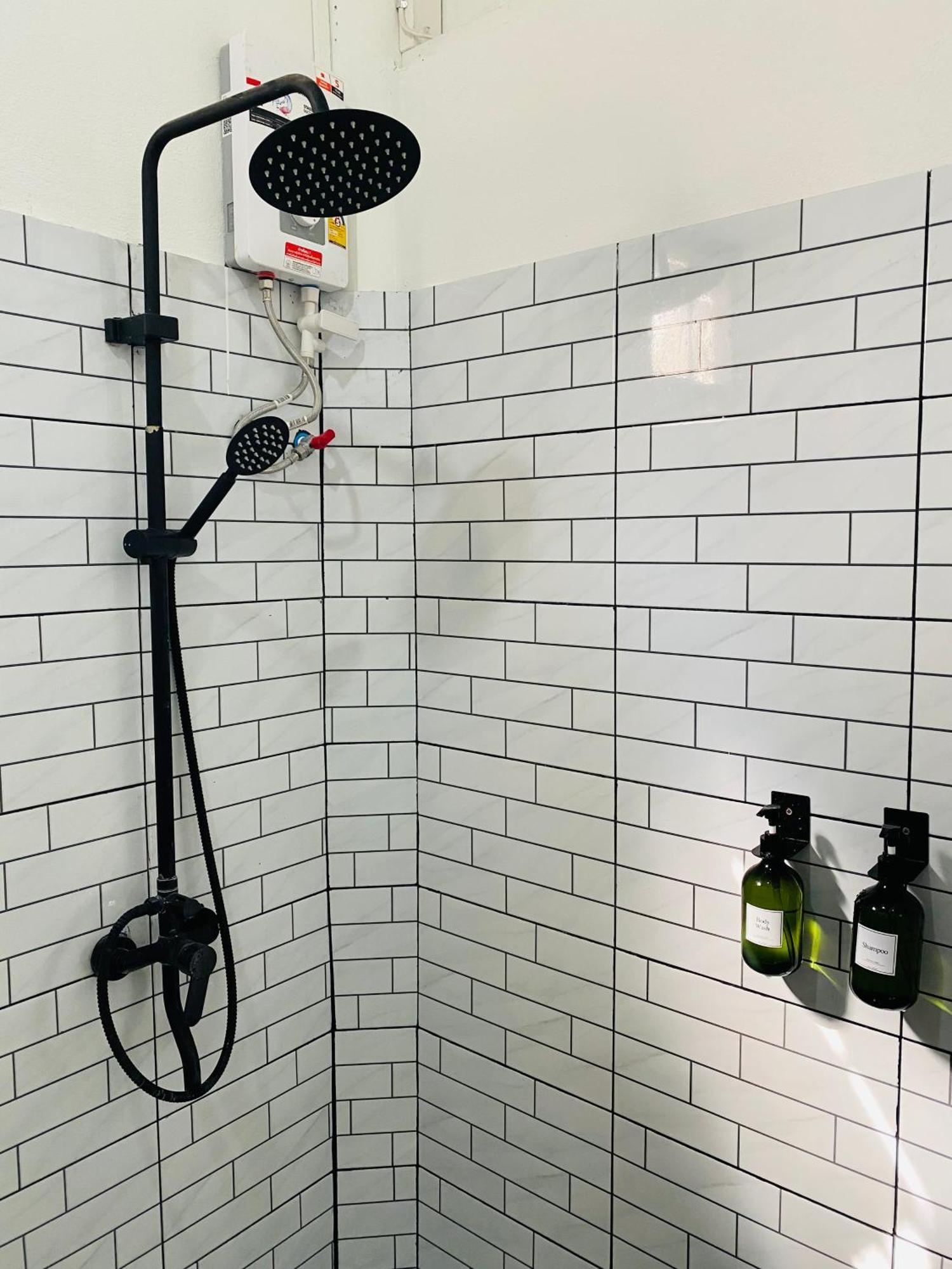 The 10 Club Hostel 통살라 외부 사진