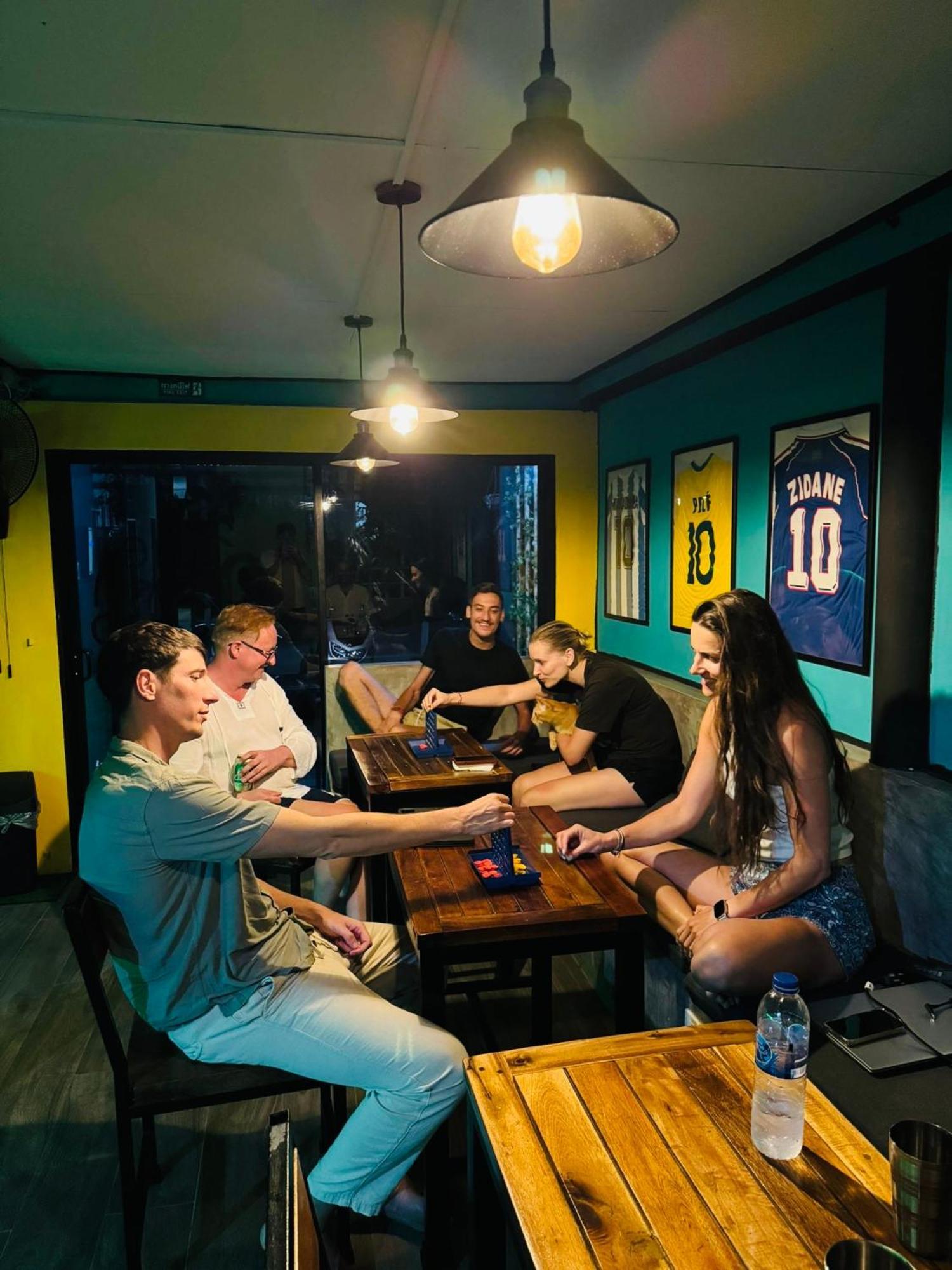 The 10 Club Hostel 통살라 외부 사진