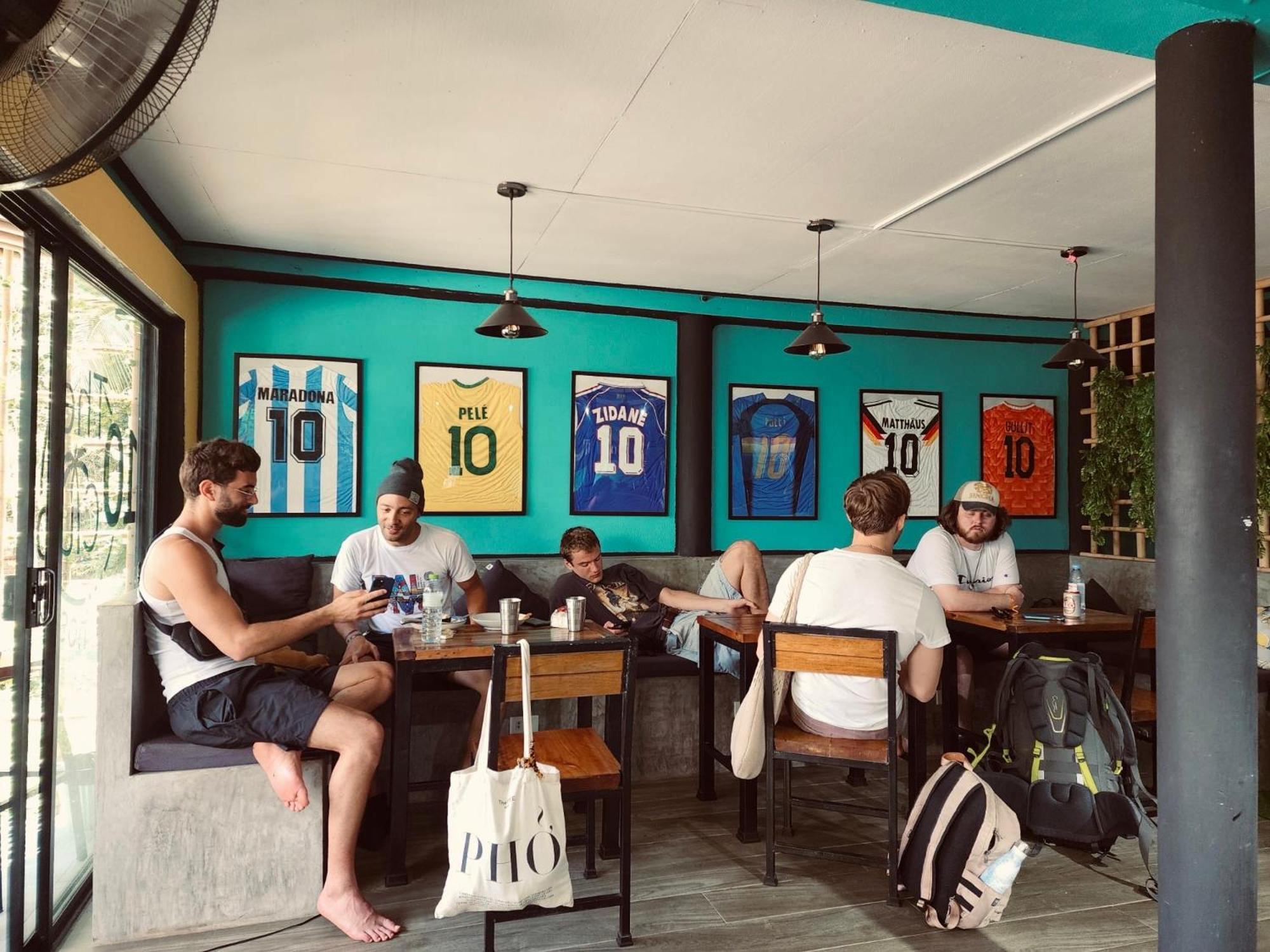 The 10 Club Hostel 통살라 외부 사진
